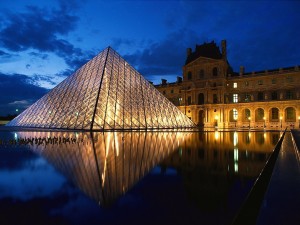 Louvre Museum Pyramid Paris France Wallpaper