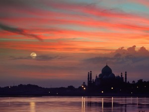 Taj Mahal Sunset Agra-India Wallpaper