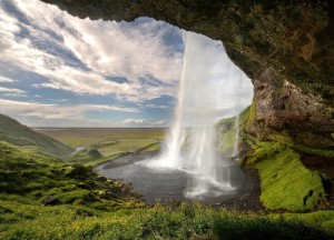 Seljalandsfoss Falls Iceland Wallpaper