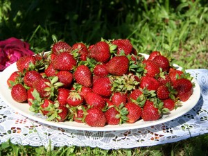 Strawberries Inside Out Wallpaper