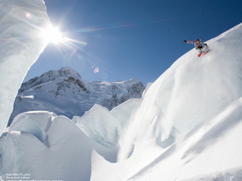 Mountain Snowboarding Wallpaper
