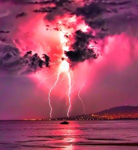 Stormy Pink Sky Wallpaper