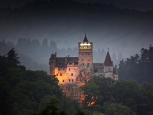 Bran Castle Landmark-Romania Wallpaper