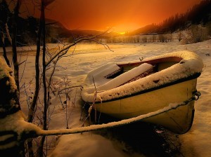 Winter Rowboat HD Wallpaper